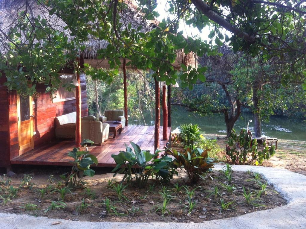 Rabbit Bungalow Koh Phayam Exterior photo