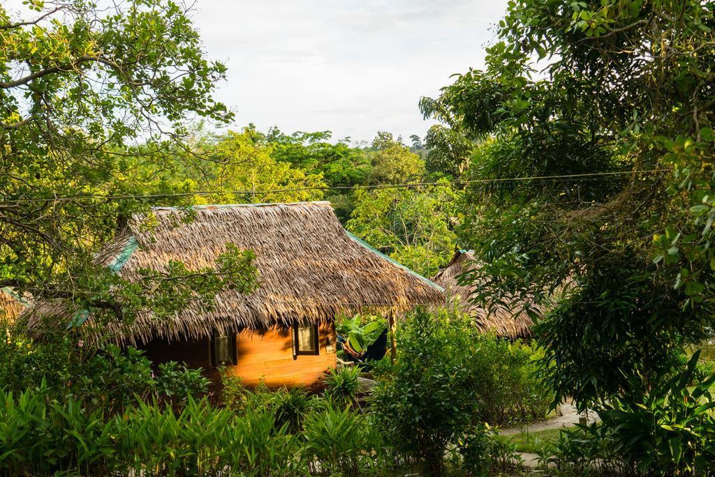Rabbit Bungalow Koh Phayam Exterior photo